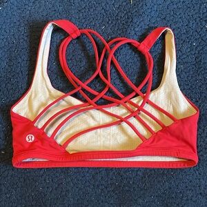 Lululemon free to be sports bra
